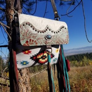 Vines of Flutter Myra Bag